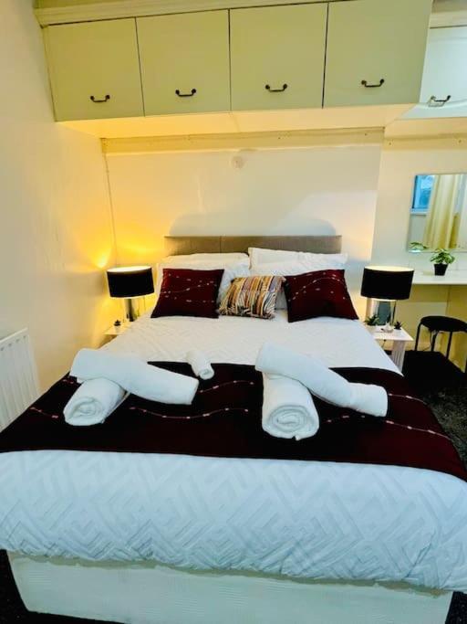 Glamorous Palace With Spa Bath ノース・シールズ エクステリア 写真
